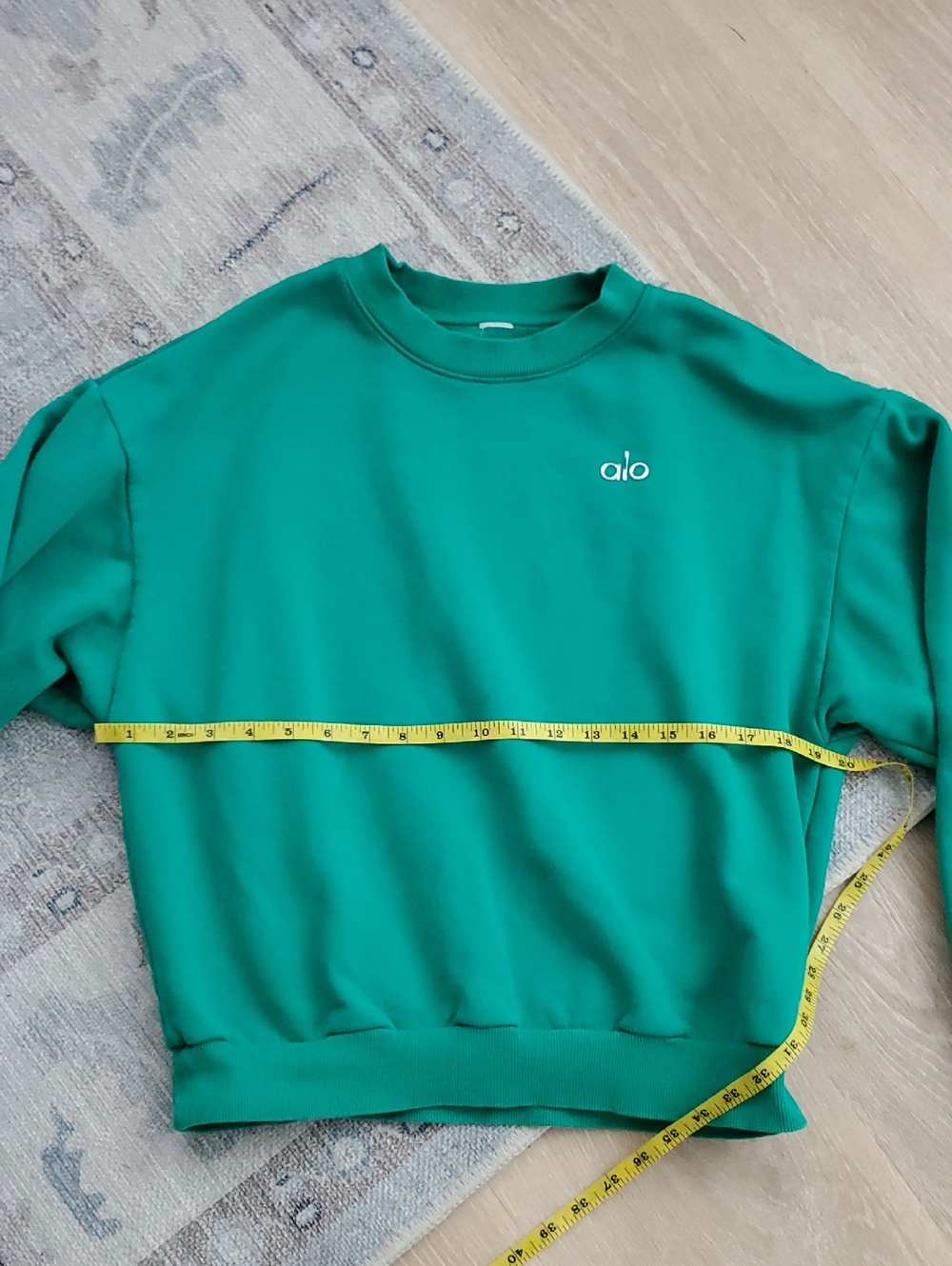 Alo Yoga Accolade Green Crewneck Sweatshirt SzS - Picture 7 of 9